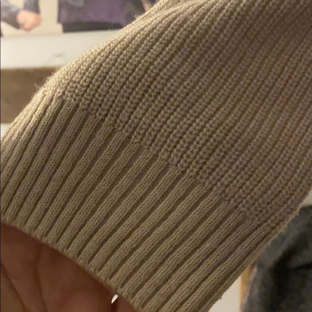 Beige sweater - Picture 2 of 7